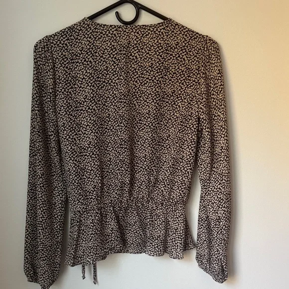 Nine Britton Black and White Wrap Blouse - Picture 4 of 4